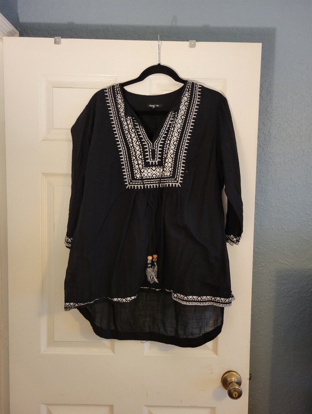 Relativity Black Peasant Tunic Top w/ White Embroidery Women's Size 2X Plus Size